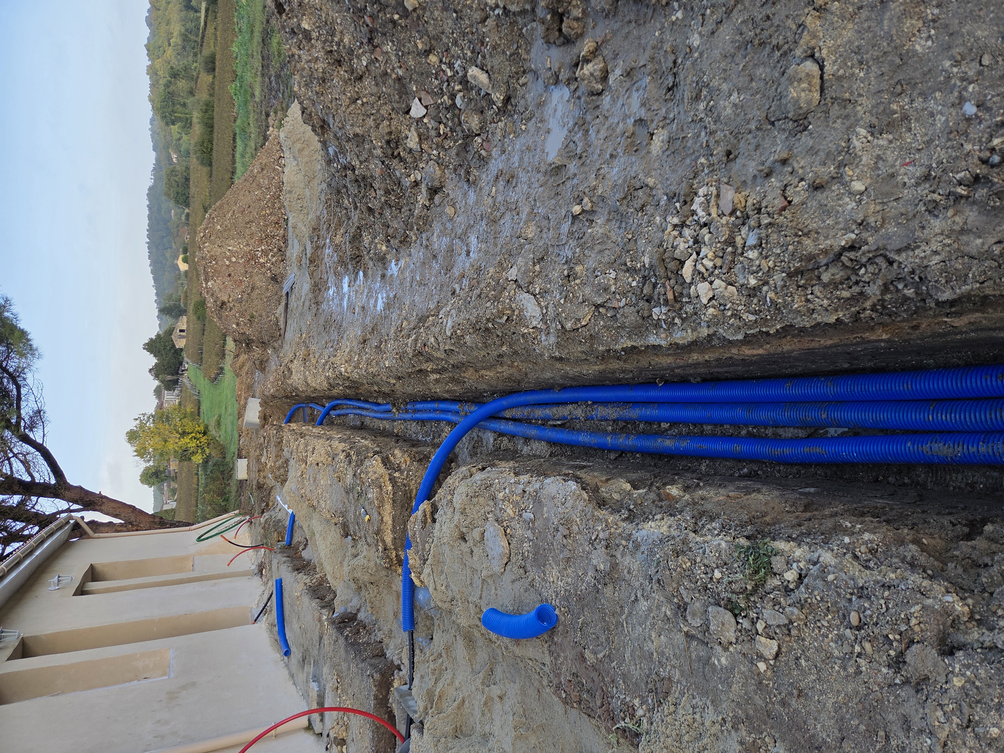 Pose d'un réseau d'eau potable dans le Cubzaguais